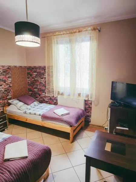 Pokoje i wnętrza Pensjonatu Li-Mar w Piszu — zdjęcie 13